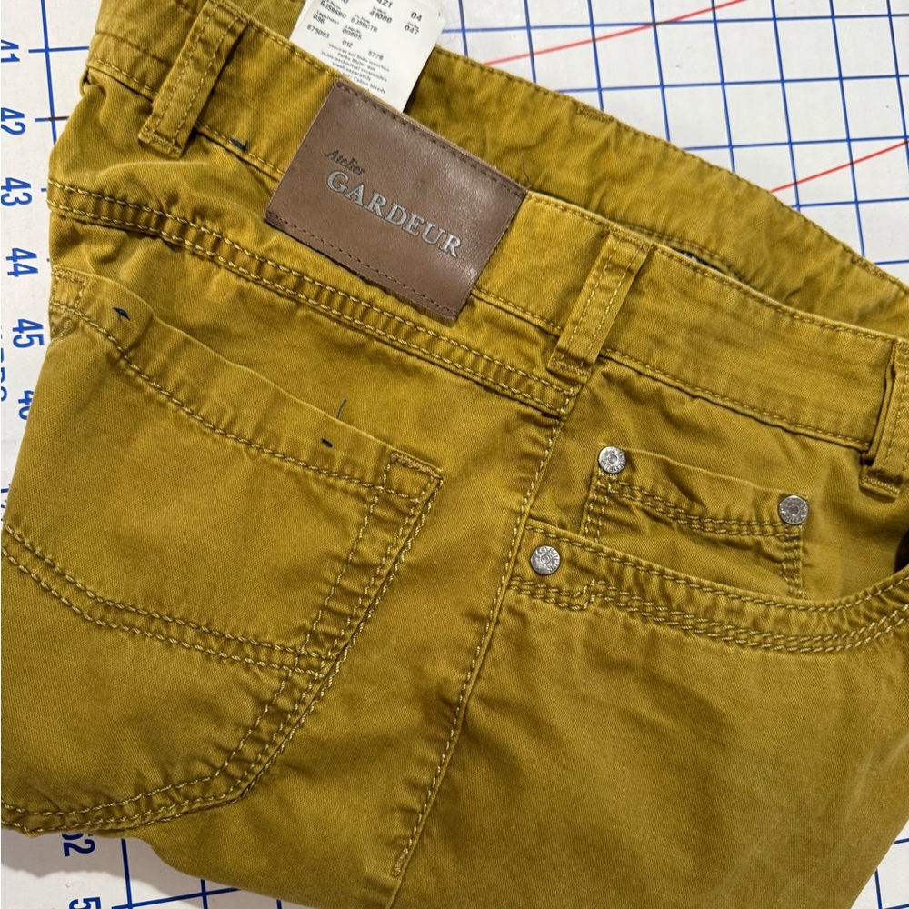 Men's Straight Jeans - Mustard